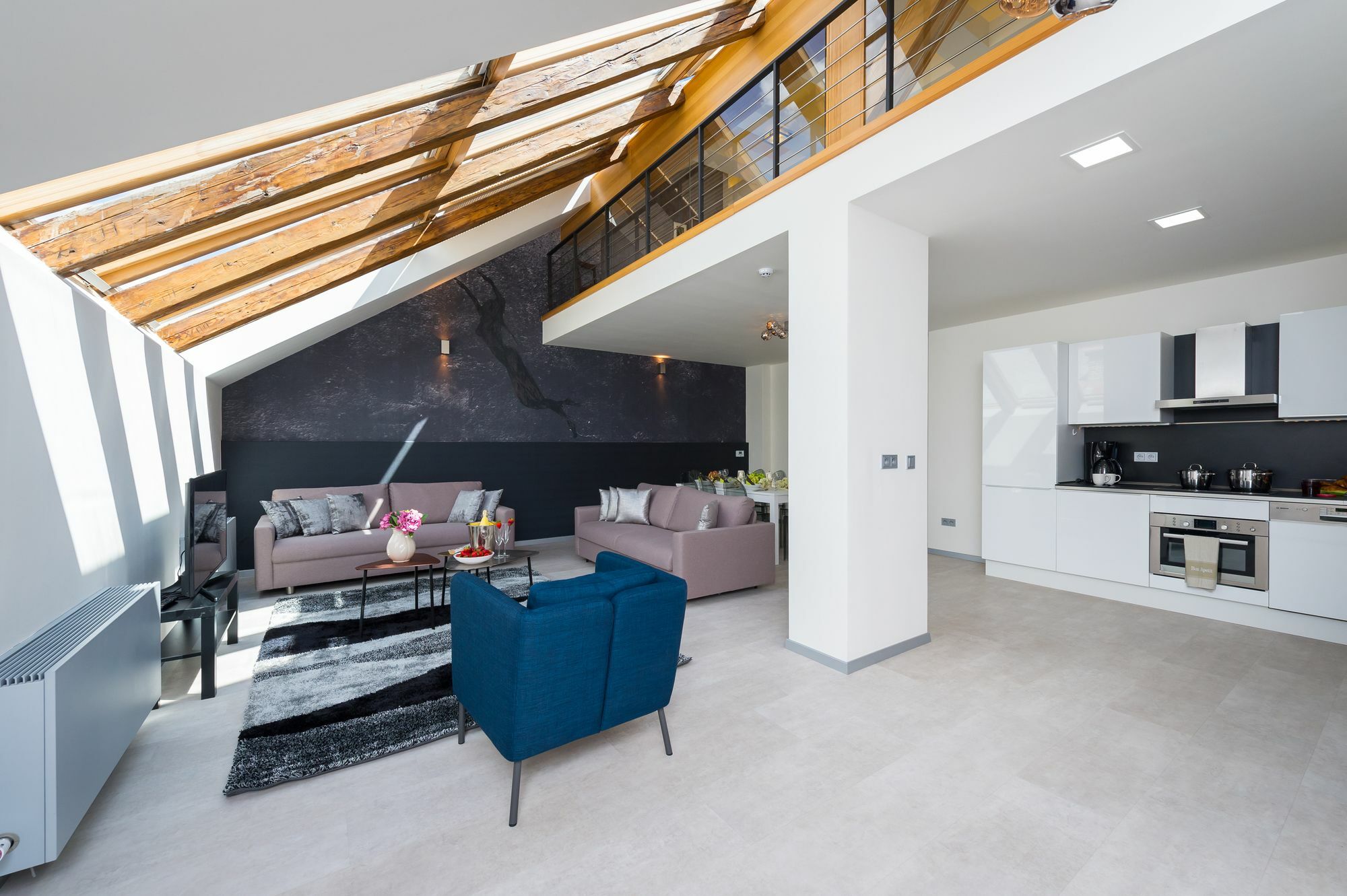 Empirent Beautiful Duplex