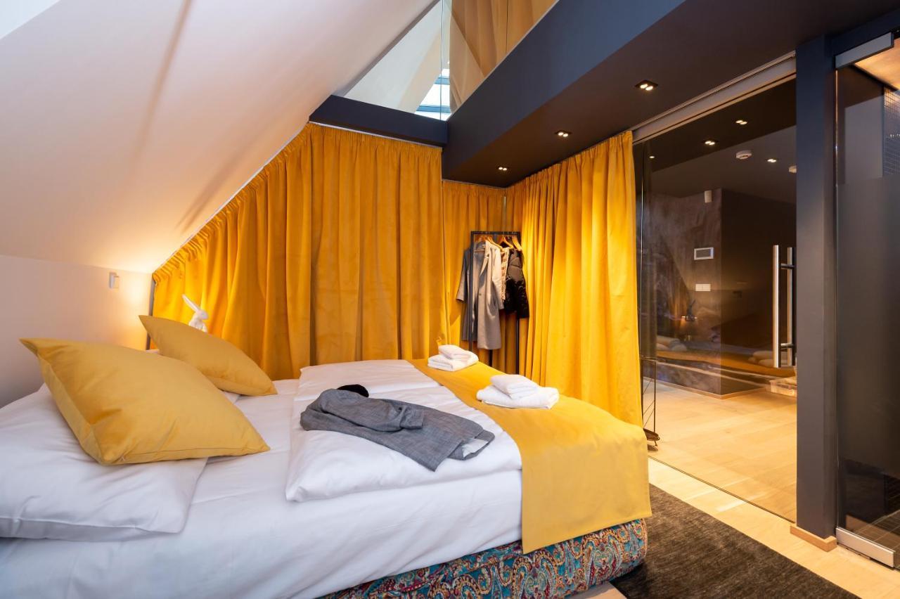 Empirent Beautiful Duplex Apartment *
