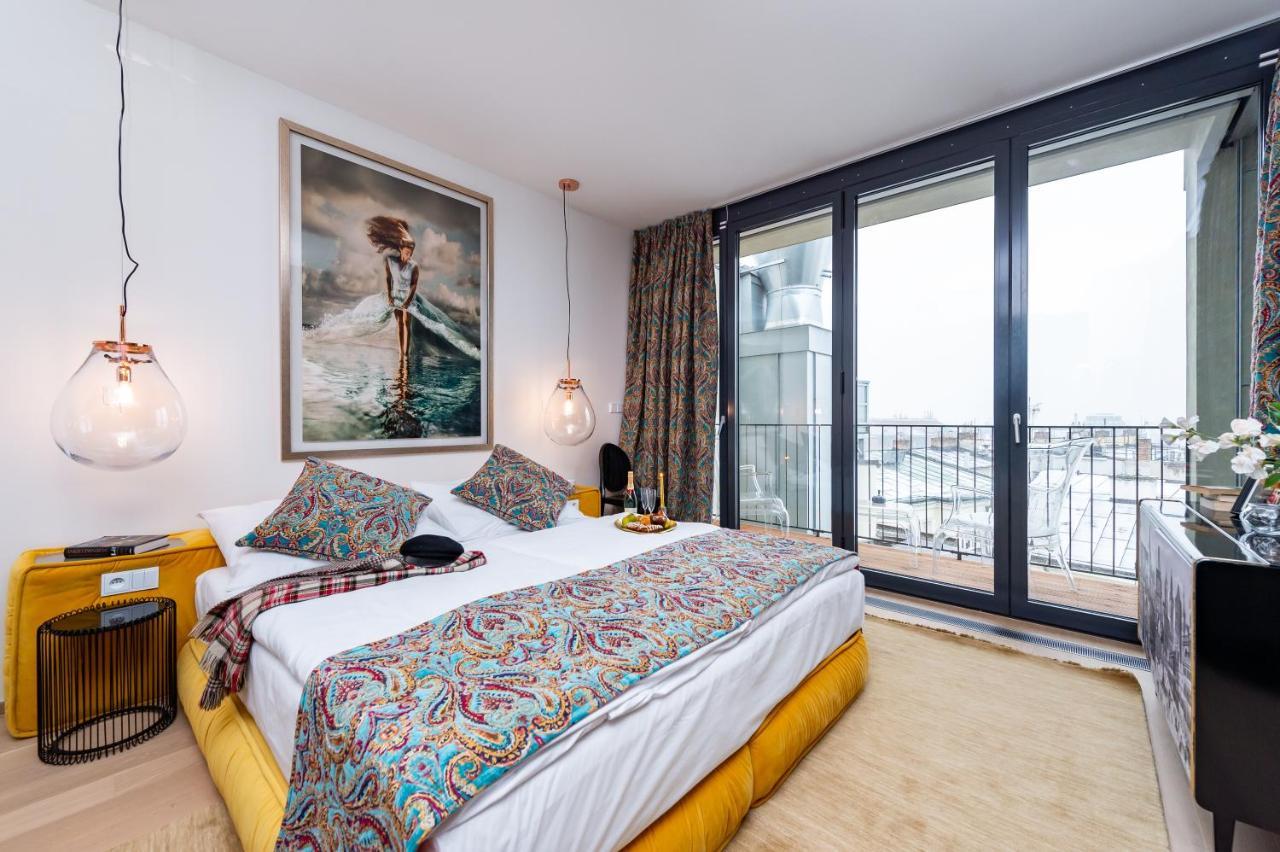 Empirent Beautiful Duplex Apartment *